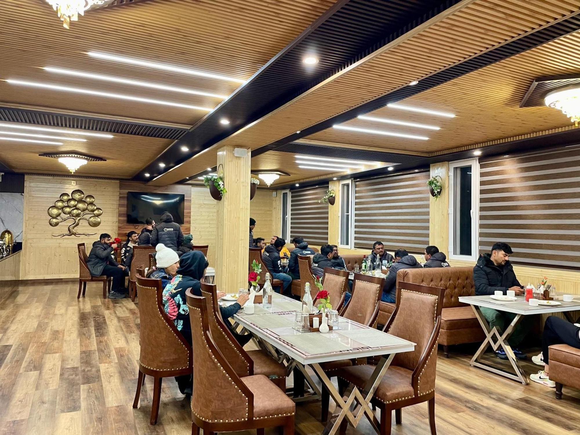 Hotel Rollingrang Kalpa Buitenkant foto