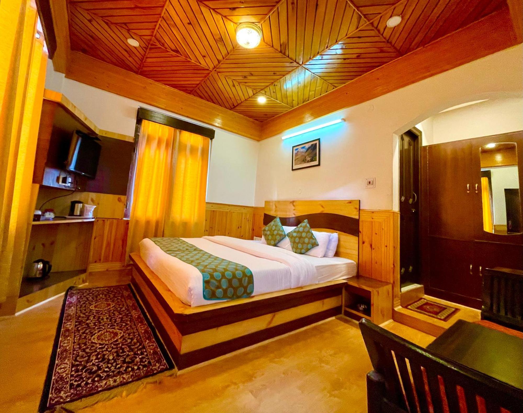 Hotel Rollingrang Kalpa Buitenkant foto