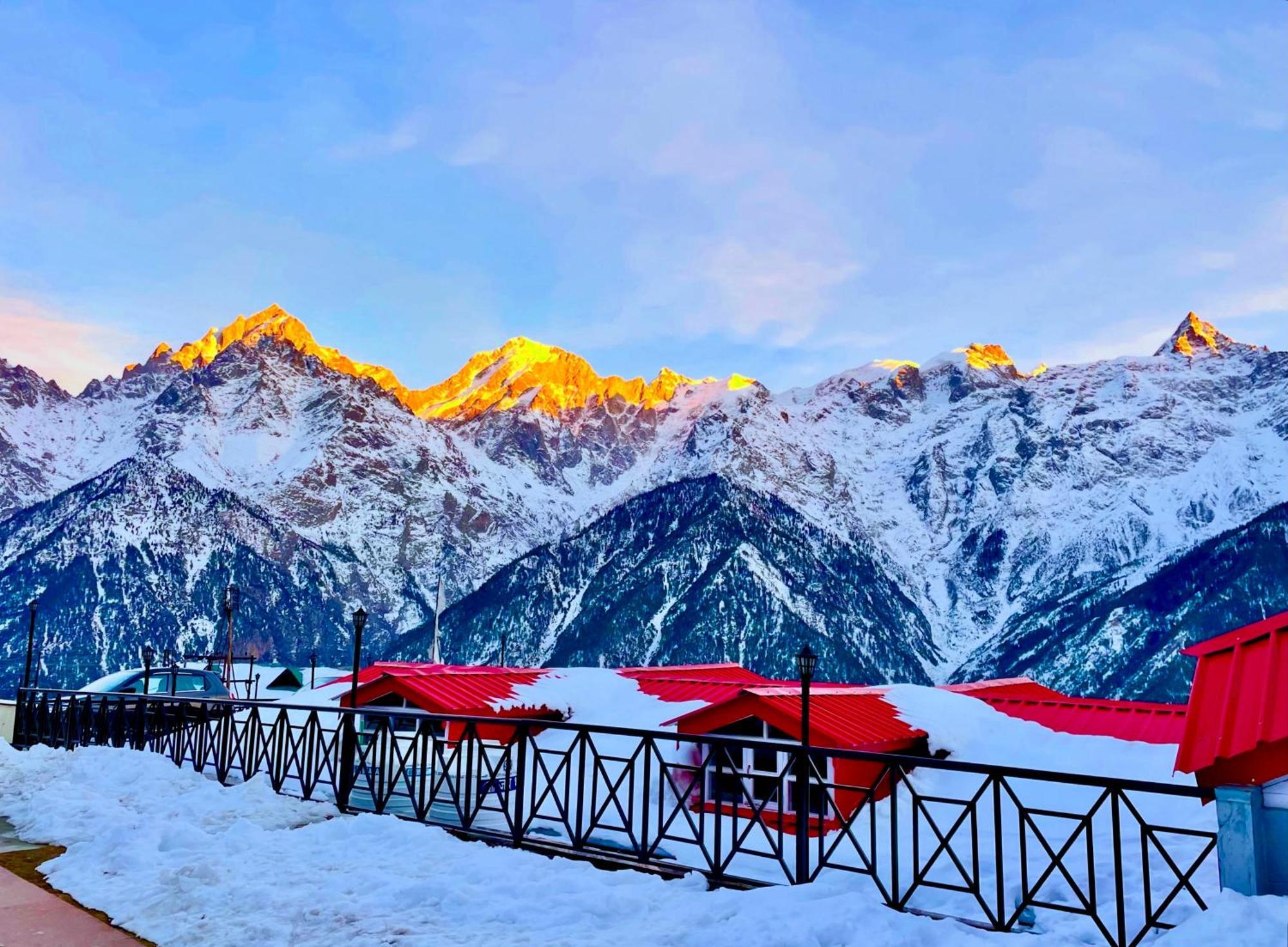 Hotel Rollingrang Kalpa Buitenkant foto